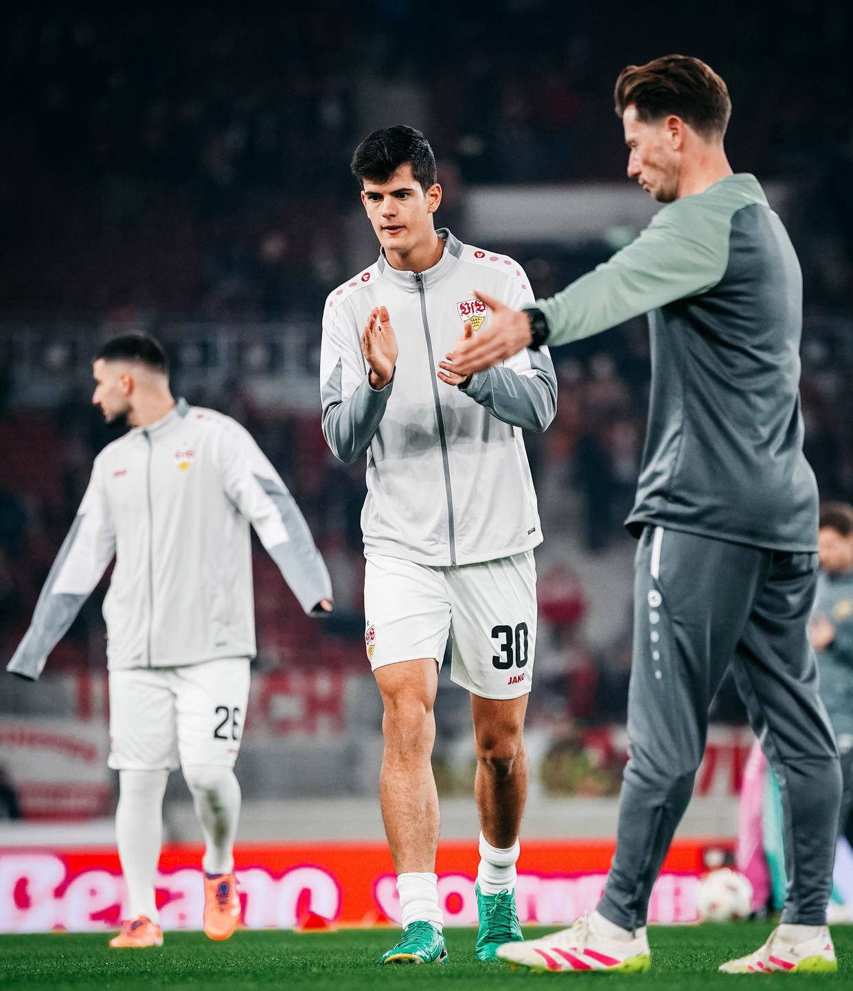 关于斯图加特球员磨砺，快速反击的信息