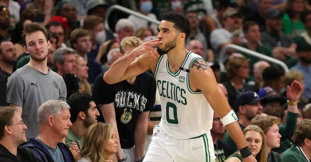 上海队横扫篮网，塔图姆高光表现的简单介绍