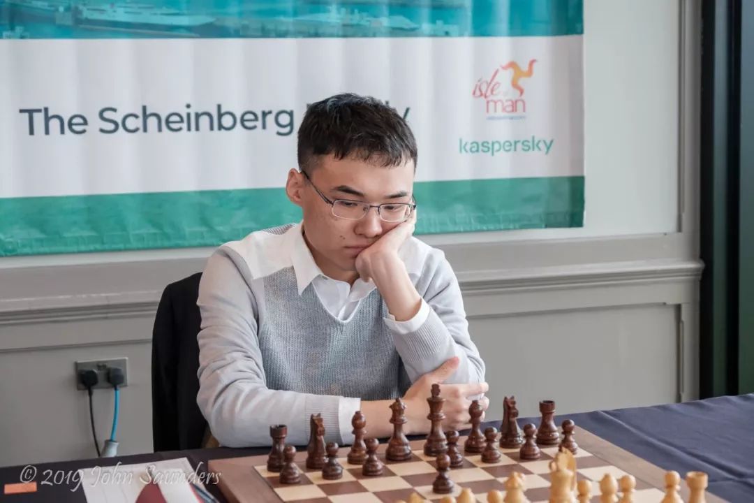 英格兰队逆转波兰队，王皓点燃赛场的简单介绍