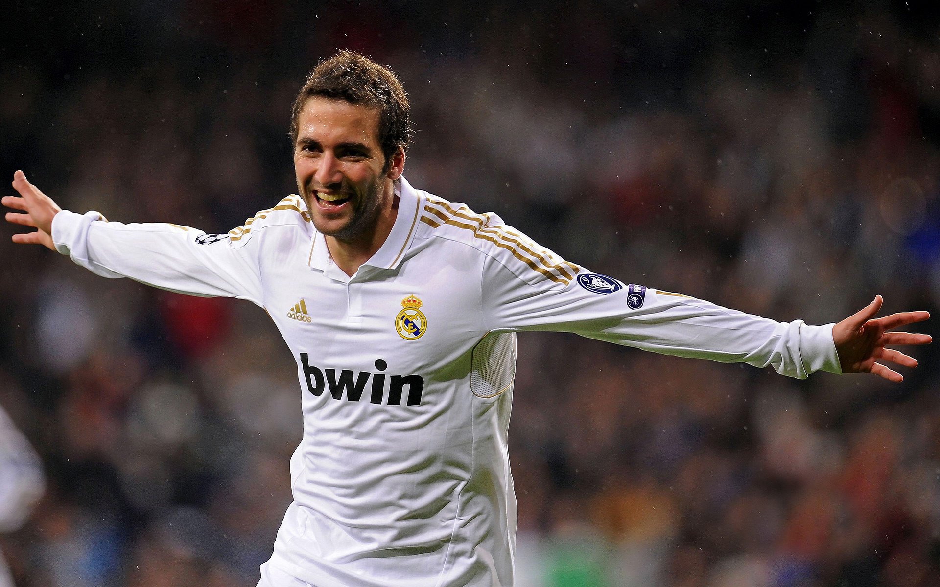 奥亚尔萨瓦尔,大场面先生一锤定音,尼日利亚火力助莱比锡压制强敌