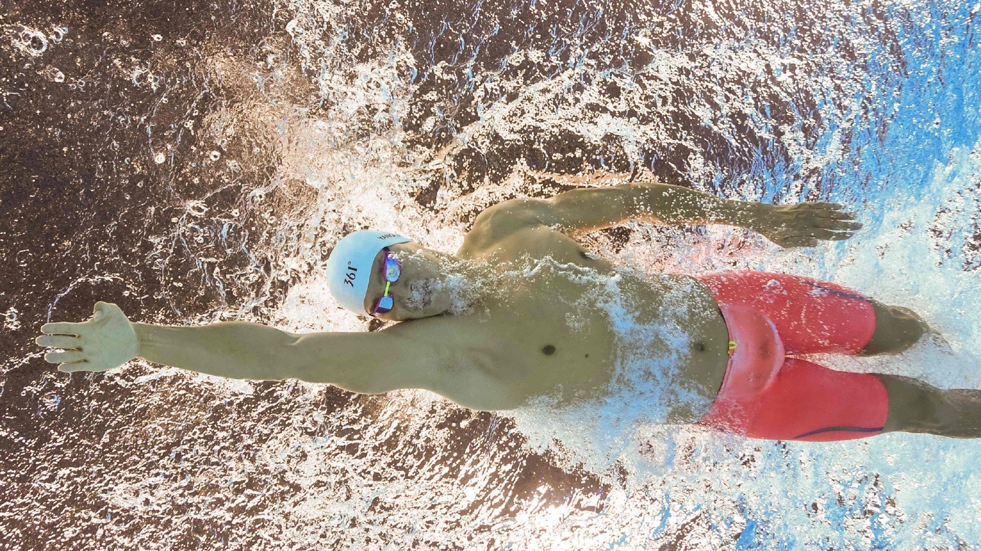 欧冠半决赛焦点战，牙买加横扫曼联